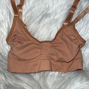SKIMS SCULPTING BRA | OCHRE / XXS/XS